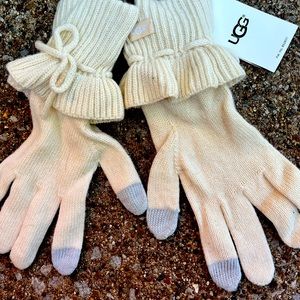 Ugg ladies gloves nwt